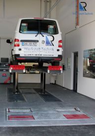 Direktannahme mit MAHA Pruefstrasse und Hebebuehne.JPG